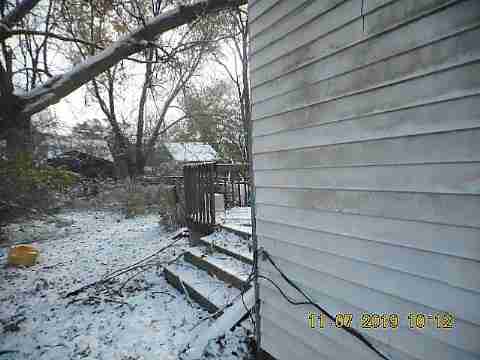 12100 Burt (7)_m.jpg